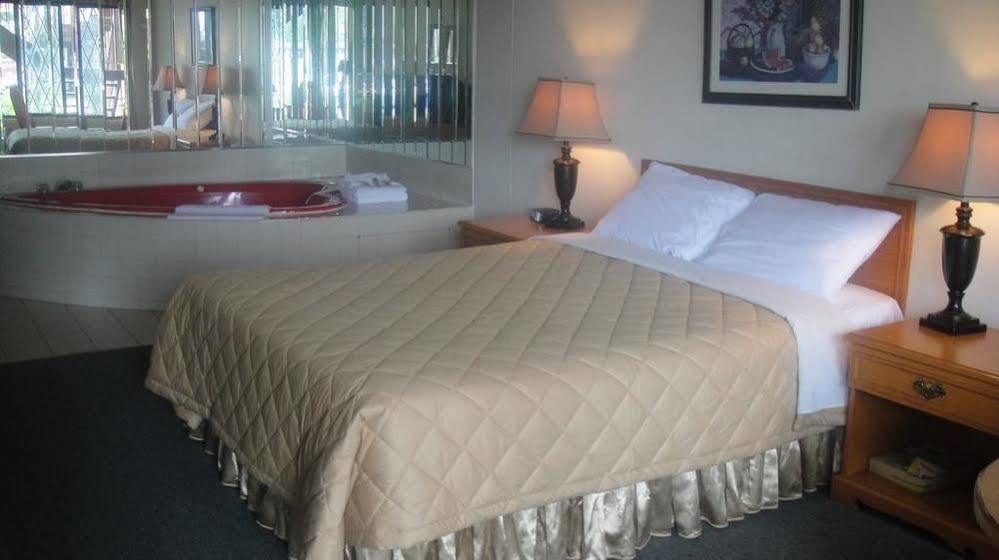 7 Days Inn Niagara Falls Esterno foto